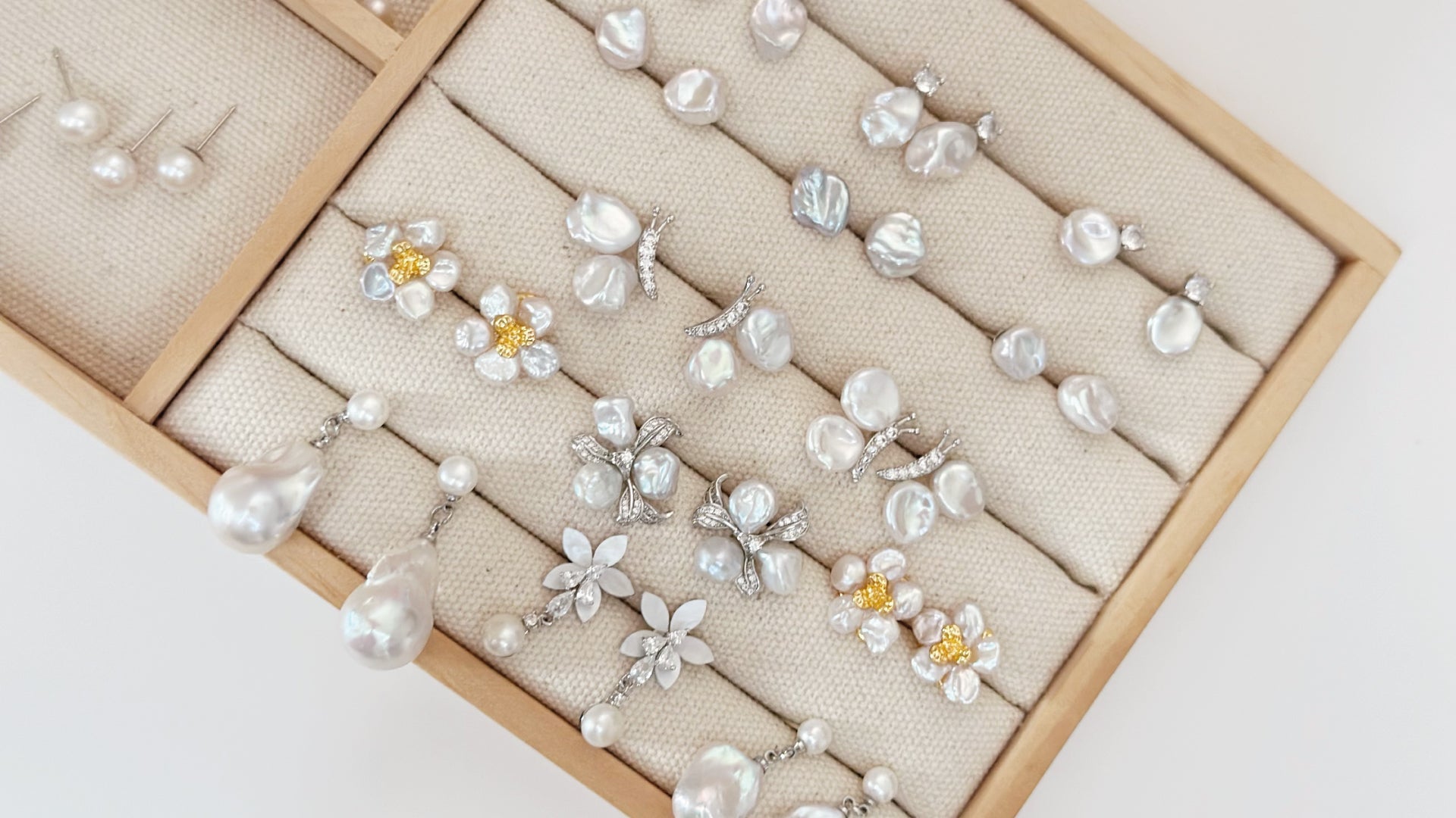 pearl earrings, dainty pearl bracelet, freshwater pearl necklace,  akoya pearl., handmade, sensitive skin, bridal, sterling silver, hypoallergenic, gift idea, seawater pearl, pearl neckace, keshi pearl, baroque pearl, mini pearl