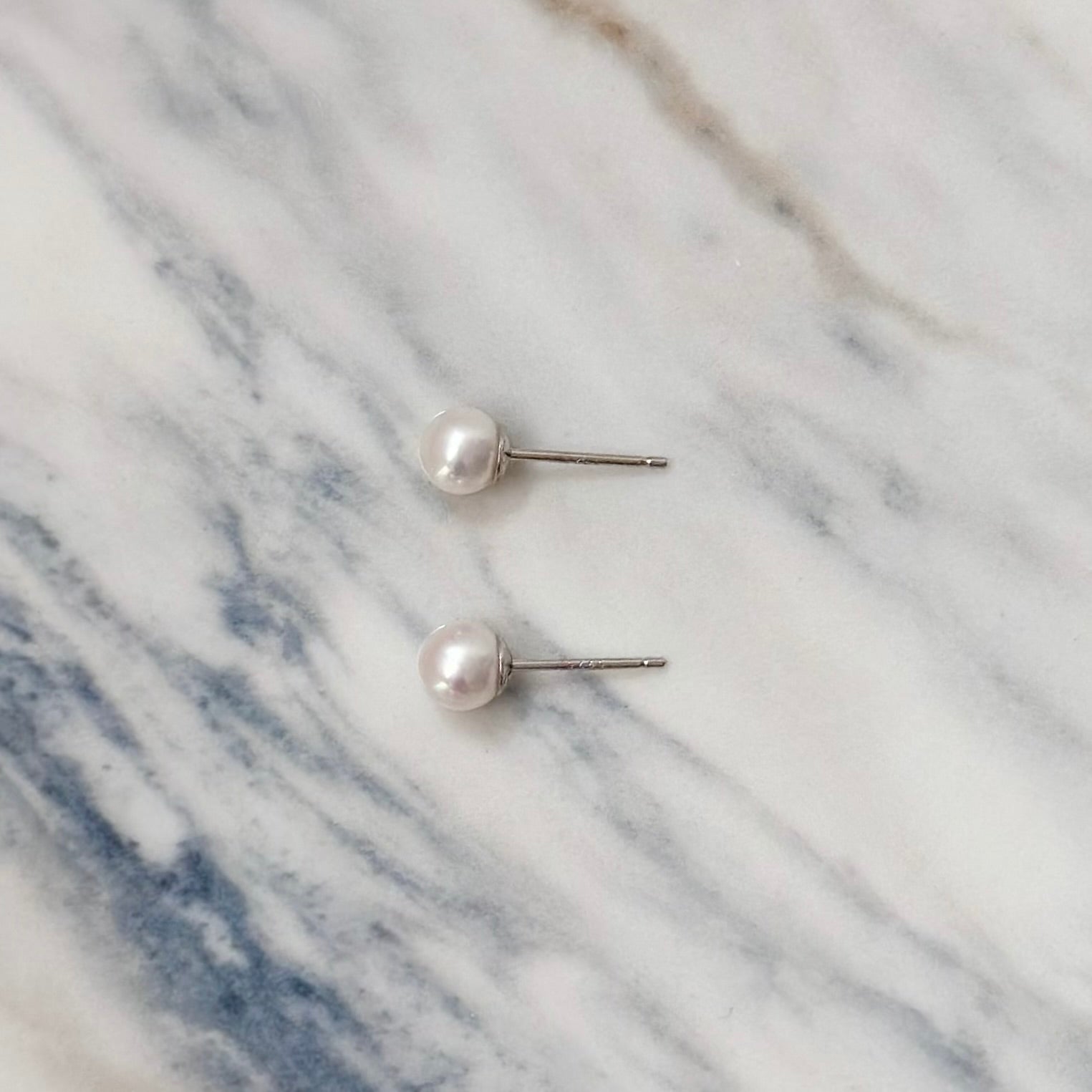 pearl earrings, dainty pearl bracelet, freshwater pearl necklace,  akoya pearl., handmade, sensitive skin, bridal, sterling silver, hypoallergenic, gift idea, seawater pearl, pearl neckace, keshi pearl, baroque pearl, mini pearl, 珍珠 淡水珍珠 ak pearl
海水珍珠 s925 cultural pear present gift for her gift ideas pearl made in Malaysia south sea pearl 米珠 natural pearl mutiara Gift for her Dainty Delicate Minimalist everyday earrings everyday wear lustre near round
