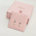 Zhao Lu Si’s Style, Love’s Ambition Earrings, c-drama earrings, chinese drama, c-drama, Xu Yan earrings, Qiao Yan earrings, classic pearl earrings, drop pearl earrings, 《许我耀眼》
Gift set for her / hadiah untuk wanita / 送给她的礼物。Perfect for best friend / sahabat baik / 最好的朋友 / 心爱的耳环、手链和戒指。Made in Korea / 制造于韩国 /.Dainty jewellery / 简约精致首饰 / barang kemas halus. 925 sterling silver / 925纯银 / perak tulen 925. Anti-tarnish / 防氧化 / tahan karat. Suitable for daily wear, keshi pearl, baroque pearl, pearl, 珍珠 淡水珍珠 ak