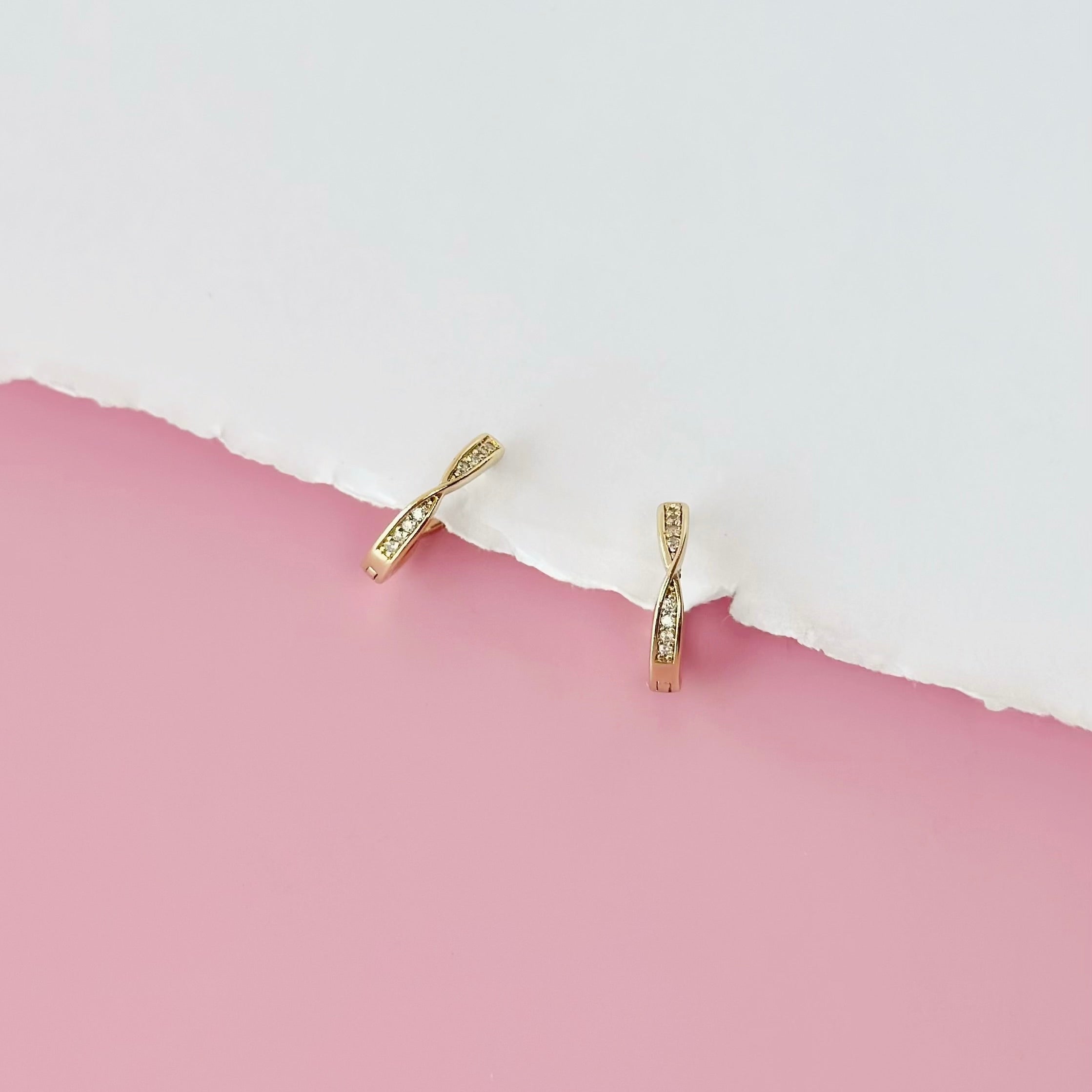 korean earrings bracelet jewellery Malaysia necklace korean jewellery rings earrings malaysia korean style earrings jewellery accessories hypoallergenic earrings ear cuff huggies silver necklace made in korea jewelry fashion jewellery malaysia earrings online shop malaysia Gift idea Gift for her Made in Korea Cubic Zirconia 925 Sterling Silver No Piercing Dainty Minimalist Daily wear Bestie Korean Anting Cincin Clip on 韩国耳环 韩国发饰 韩国饰品 hypoallergenic birthday gift set bridesmaid aurelia atelier