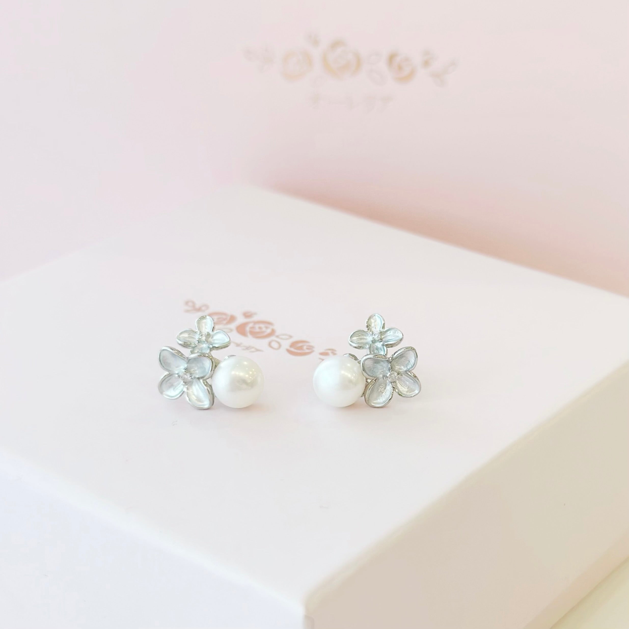 pearl earrings, dainty pearl bracelet, freshwater pearl necklace,  akoya pearl., handmade, sensitive skin, bridal, sterling silver, hypoallergenic, gift idea, seawater pearl, pearl neckace, keshi pearl, baroque pearl, mini pearl, 珍珠 淡水珍珠 ak pearl
海水珍珠 s925 cultural pear present gift for her gift ideas pearl made in Malaysia south sea pearl 米珠 natural pearl mutiara Gift for her Dainty Delicate Minimalist everyday earrings everyday wear lustre near round
