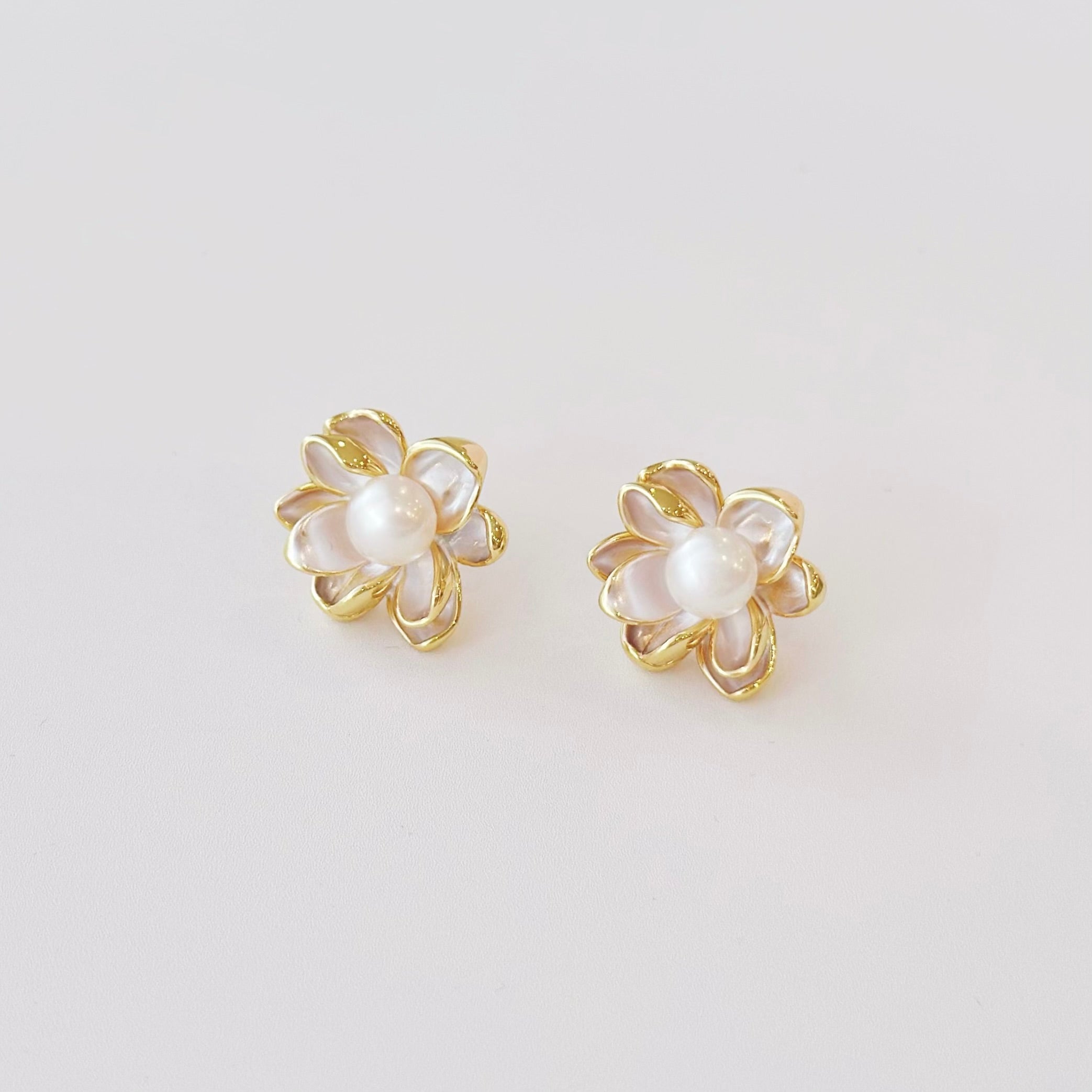 pearl earrings, dainty pearl bracelet, freshwater pearl necklace,  akoya pearl., handmade, sensitive skin, bridal, sterling silver, hypoallergenic, gift idea, seawater pearl, pearl neckace, keshi pearl, baroque pearl, mini pearl, 珍珠 淡水珍珠 ak pearl
海水珍珠 s925 cultural pear present gift for her gift ideas pearl made in Malaysia south sea pearl 米珠 natural pearl mutiara Gift for her Dainty Delicate Minimalist everyday earrings everyday wear lustre near round
