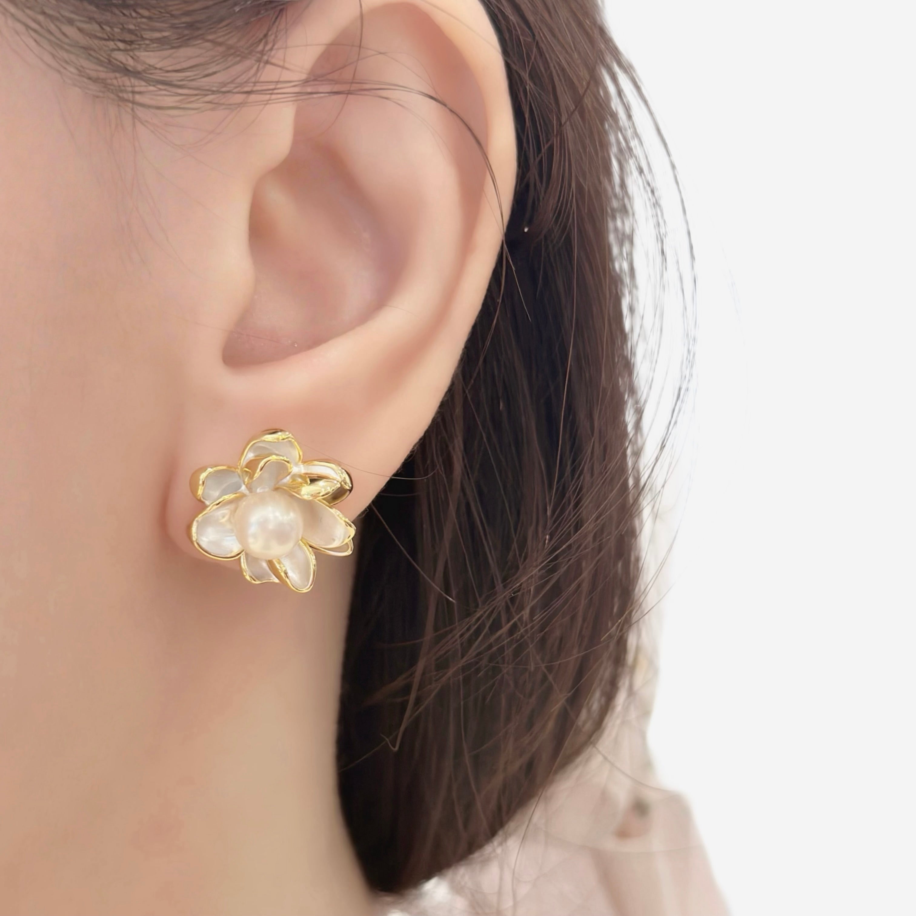 pearl earrings, dainty pearl bracelet, freshwater pearl necklace,  akoya pearl., handmade, sensitive skin, bridal, sterling silver, hypoallergenic, gift idea, seawater pearl, pearl neckace, keshi pearl, baroque pearl, mini pearl, 珍珠 淡水珍珠 ak pearl
海水珍珠 s925 cultural pear present gift for her gift ideas pearl made in Malaysia south sea pearl 米珠 natural pearl mutiara Gift for her Dainty Delicate Minimalist everyday earrings everyday wear lustre near round