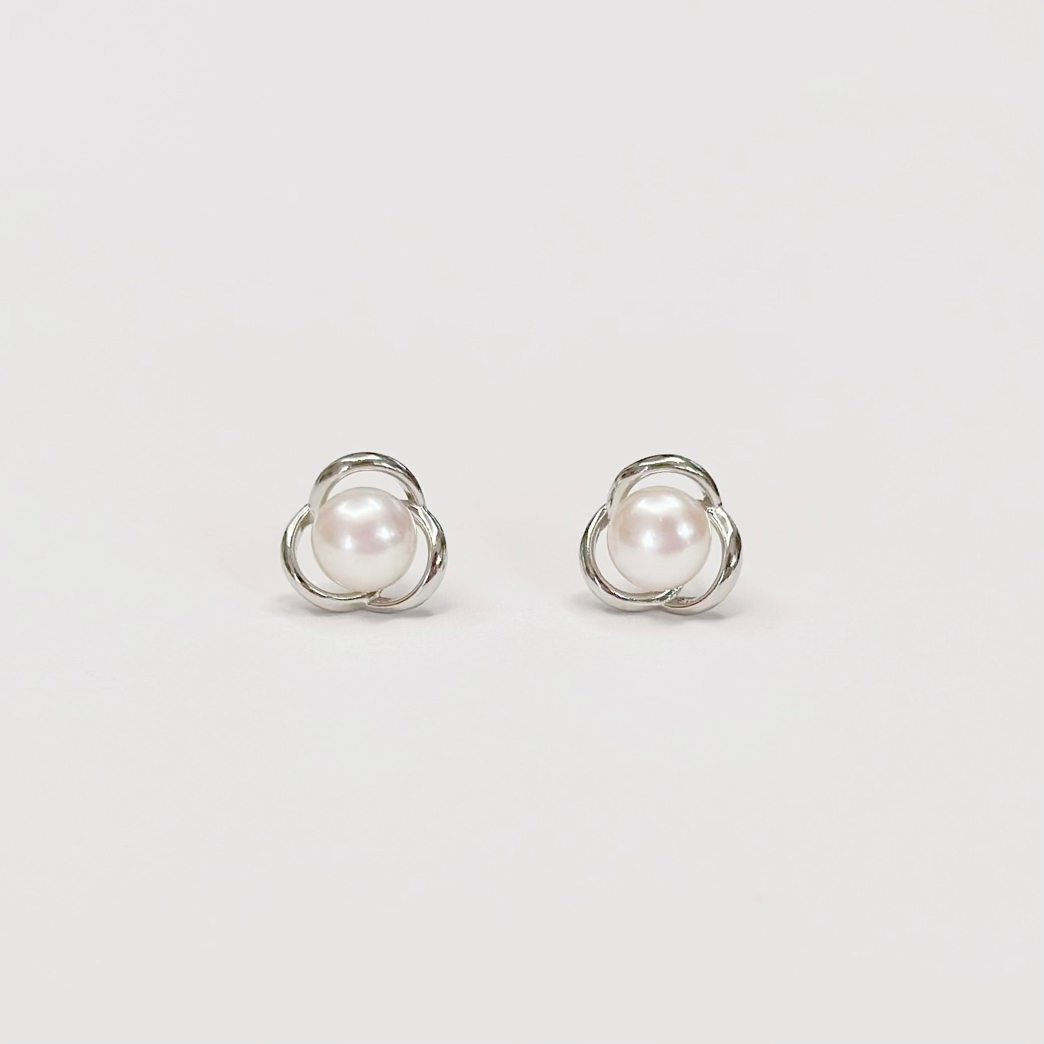 pearl earrings, dainty pearl bracelet, freshwater pearl necklace,  akoya pearl., handmade, sensitive skin, bridal, sterling silver, hypoallergenic, gift idea, seawater pearl, pearl neckace, keshi pearl, baroque pearl, mini pearl, 珍珠 淡水珍珠 ak pearl
海水珍珠 s925 cultural pear present gift for her gift ideas pearl made in Malaysia south sea pearl 米珠 natural pearl mutiara Gift for her Dainty Delicate Minimalist everyday earrings everyday wear lustre  925银针珍珠耳环 巴洛克珍珠 手工制作 饰品 韩国设计 芥子珍珠 ks珍珠
