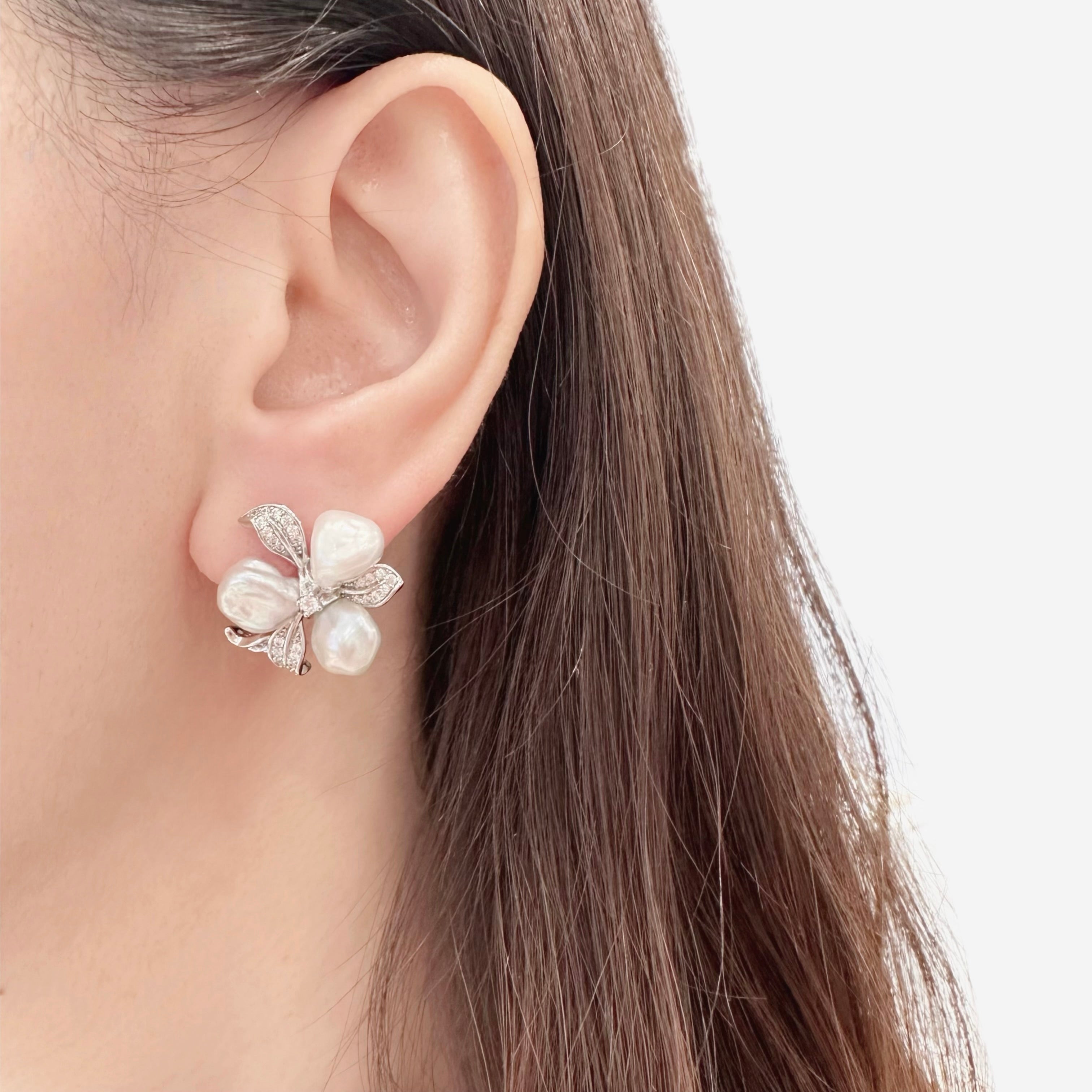 pearl earrings, dainty pearl bracelet, freshwater pearl necklace,  akoya pearl., handmade, sensitive skin, bridal, sterling silver, hypoallergenic, gift idea, seawater pearl, pearl neckace, keshi pearl, baroque pearl, mini pearl, 珍珠 淡水珍珠 ak pearl
海水珍珠 s925 cultural pear present gift for her gift ideas pearl made in Malaysia south sea pearl 米珠 natural pearl mutiara Gift for her Dainty Delicate Minimalist everyday earrings everyday wear lustre  925银针珍珠耳环 巴洛克珍珠 手工制作 饰品 韩国设计 芥子珍珠 ks珍珠