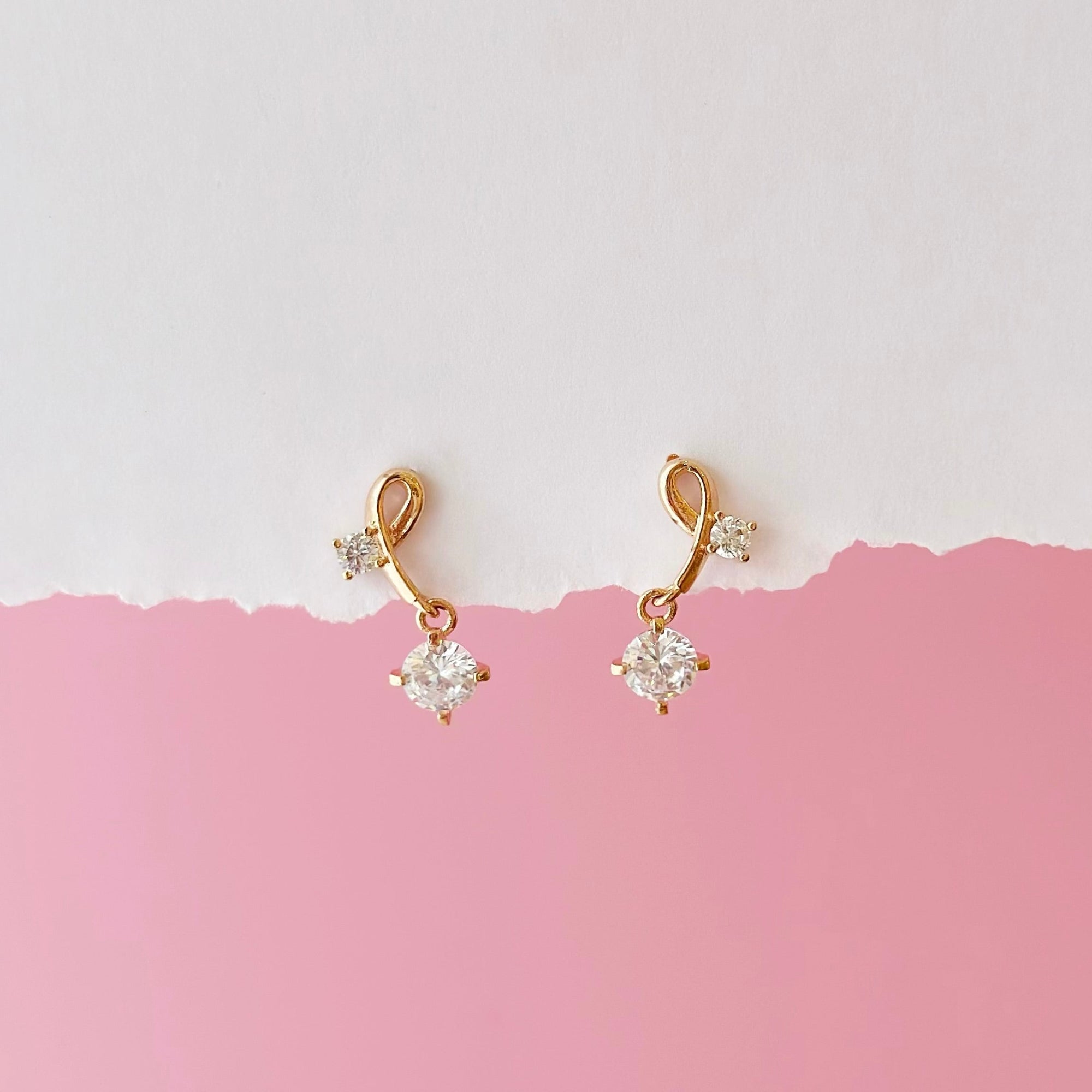 Gift set for her, hadiah untuk wanita, 送给她的礼物, bracelet, ring, necklace, earrings, korean earrings, made in korea, dainty jewellery, lazy girl jewellery, S925 silver, 925 sterling silver, huggie earrings, clip on, daily wear, cubic zirconia, bridesmaid gift, gift for her, Malaysia online shop, fashion jewellery, Korean jewellery accessories, sensitive skin, tahan karat, 适合日常佩戴, anting, rantai tangan, rantai leher, cincin, gift idea, no piercing, earrings malaysia, subang, Pearl, Freshwater pearl, 韩国发饰, 韩国饰品