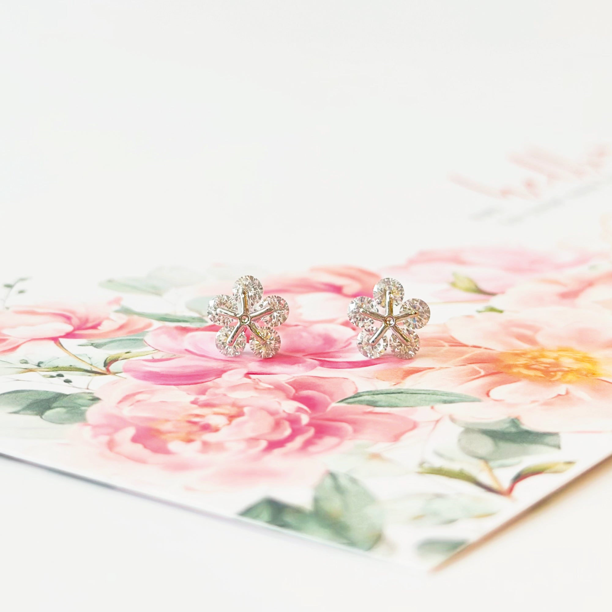 Christmas daily wear earrings 925 sterling silver hypoallergenic made in Korea for sensitive skin, plum flower, ume, 

圣诞日常耳环 925纯银 低敏 韩国制造 适合敏感肌,  适合日常佩戴,韩国发饰
韩国饰品, 梅花
韩国耳环

Anting-anting harian Krismas perak 925 hypoalergenik buatan Korea
gift for her, 冬季送她礼物, sakura, flower