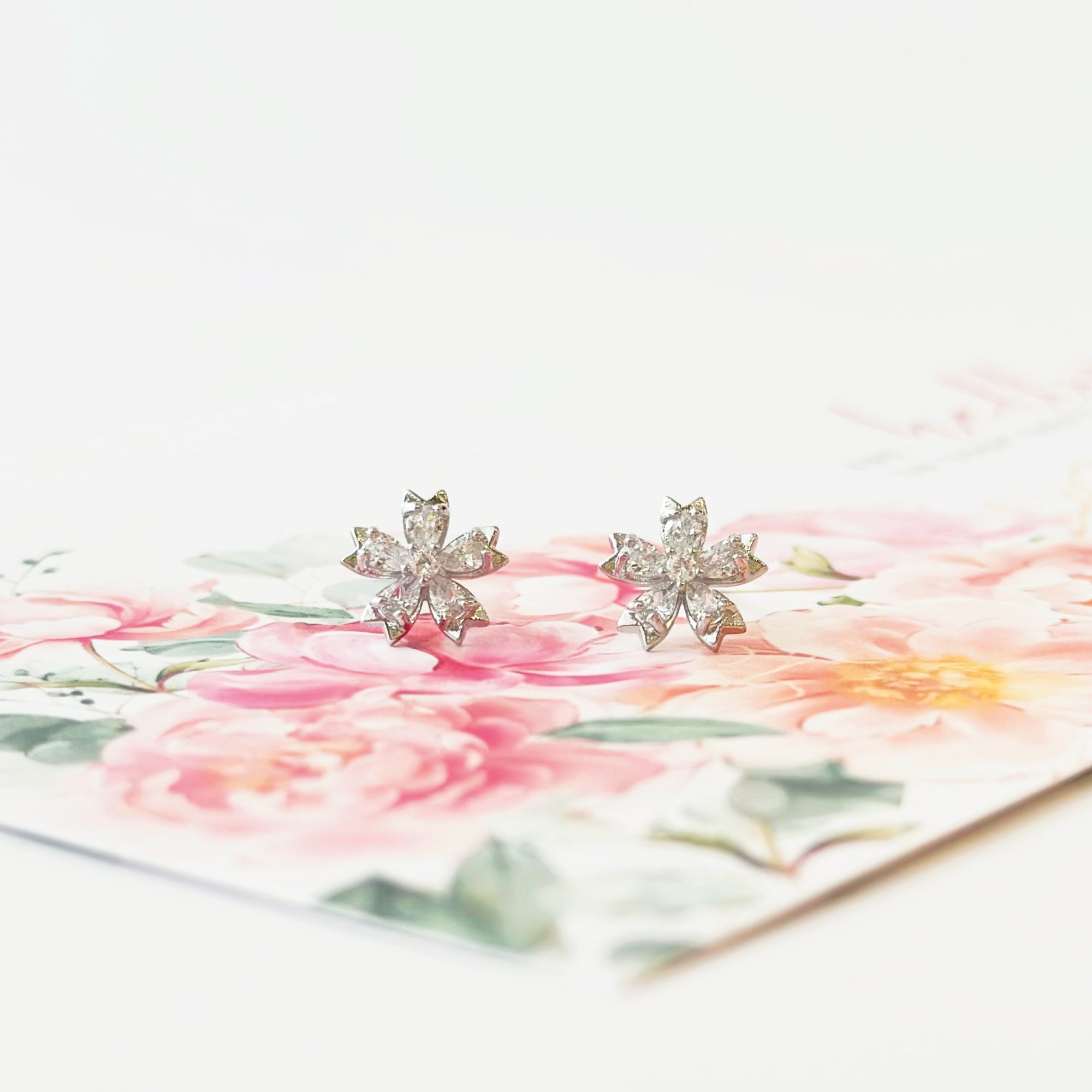 Christmas daily wear earrings 925 sterling silver hypoallergenic made in Korea for sensitive skin snowflake , 雪花

圣诞日常耳环 925纯银 低敏 韩国制造 适合敏感肌,  适合日常佩戴,韩国发饰
韩国饰品
韩国耳环, 梅花

Anting-anting harian Krismas perak 925 hypoalergenik buatan Korea
gift for her, 冬季送她礼物, sakura, flower