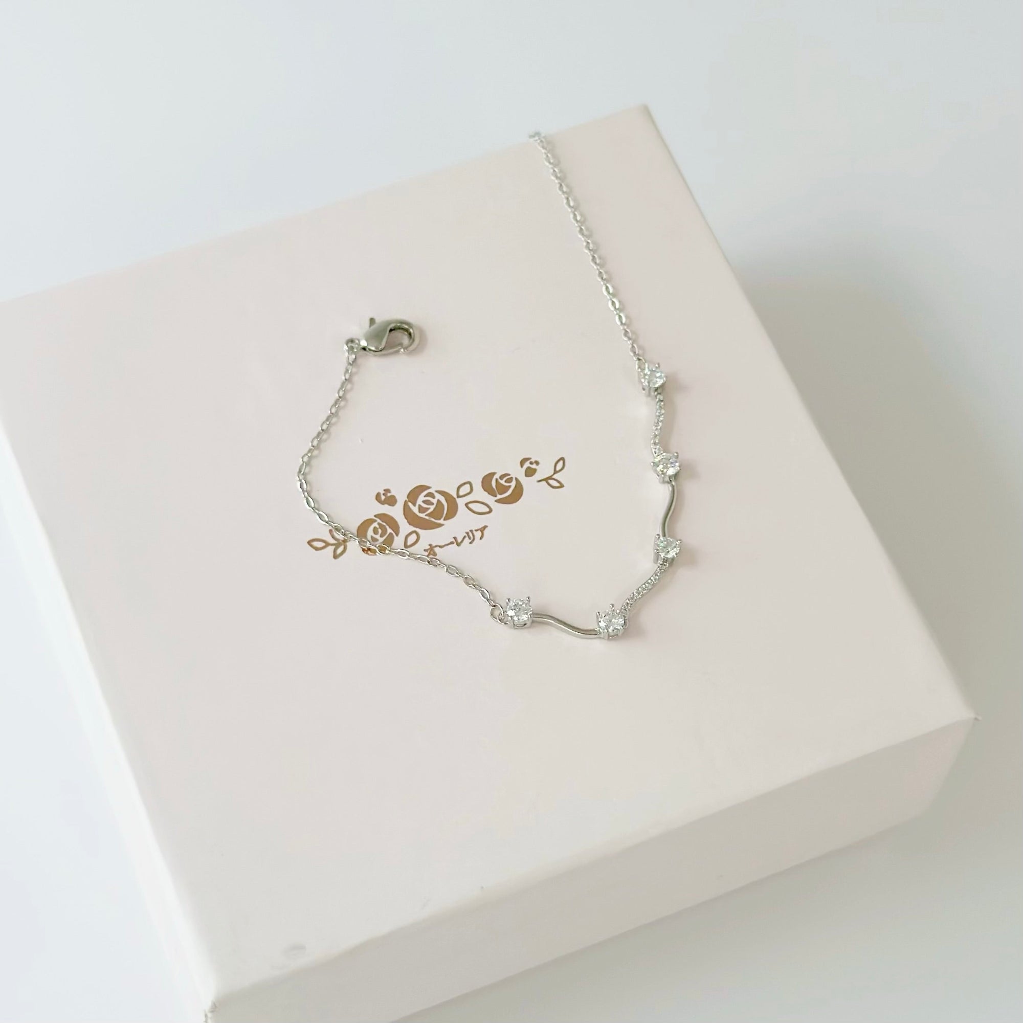 korean earrings bracelet jewellery Malaysia necklace korean jewellery rings earrings malaysia korean style earrings jewellery accessories hypoallergenic earrings ear cuff huggies silver necklace made in korea jewelry fashion jewellery malaysia earrings online shop malaysia Gift idea Gift for her Made in Korea  Cubic Zirconia 925 Sterling Silver  No Piercing Dainty Minimalist Daily wear Bestie Korean Anting Cincin Clip on 韩国耳环 韩国发饰 韩国饰品 hypoallergenic  birthday gift set bridesmaid aurelia atelier VAN CLEEF
