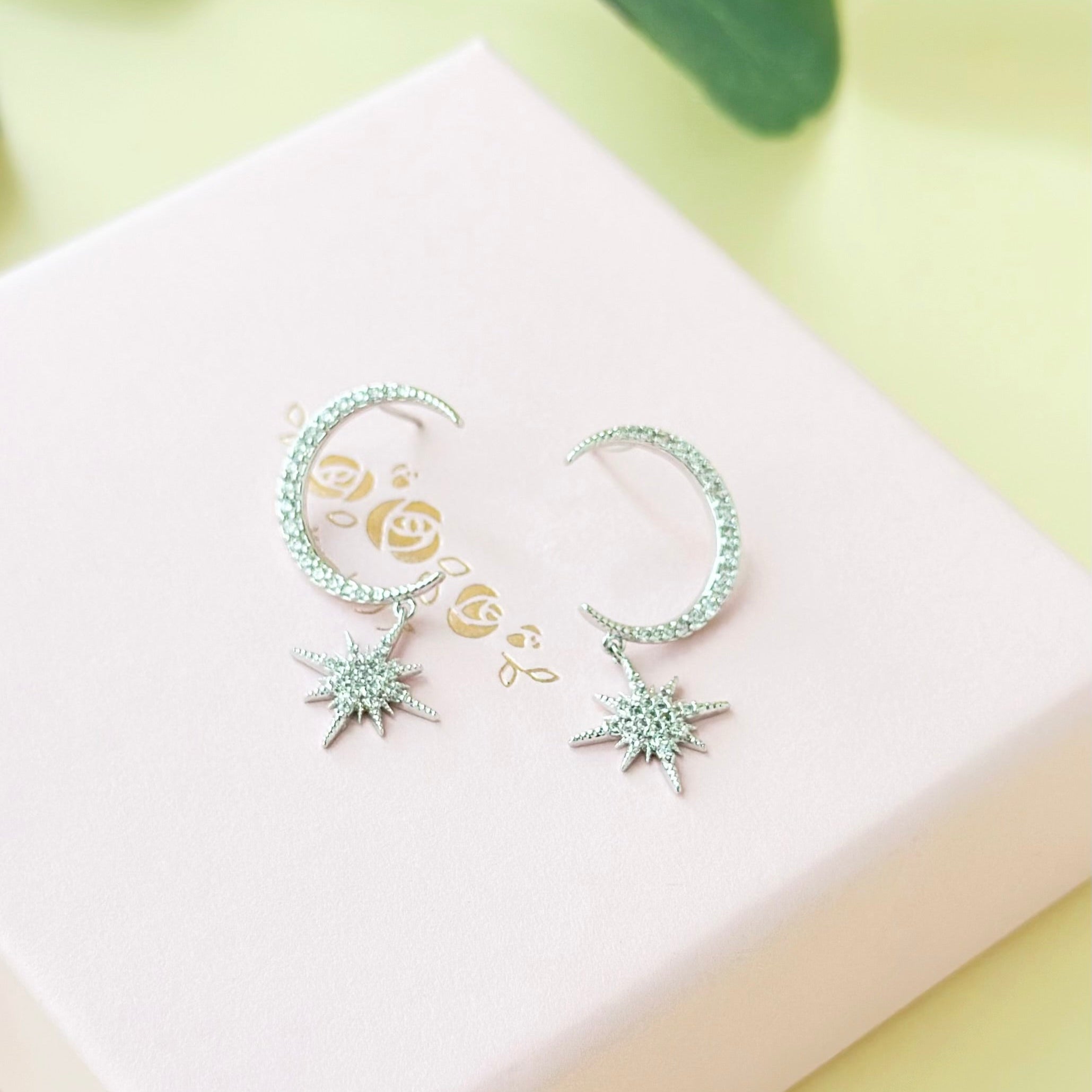 Gift idea
Gift for her
Made in Korea 
Cubic Zirconia
925 Sterling Silver 
No Piercing
Jewelry Dainty Minimalist
Dainty
Daily wear
korean earrings
bracelet
jewellery Malaysia
necklace
korean jewellery
rings
earrings malaysia
korean style earrings
malaysia jewellery
jewelry 
jewellery accessories
Subang
Anting
Cincin
CNY
Chinese new year
Pearl
Freshwater pearl
hypoallergenic earrings birthday gift gift set gift online gift shop bridesmaid gift aurelia atelier
