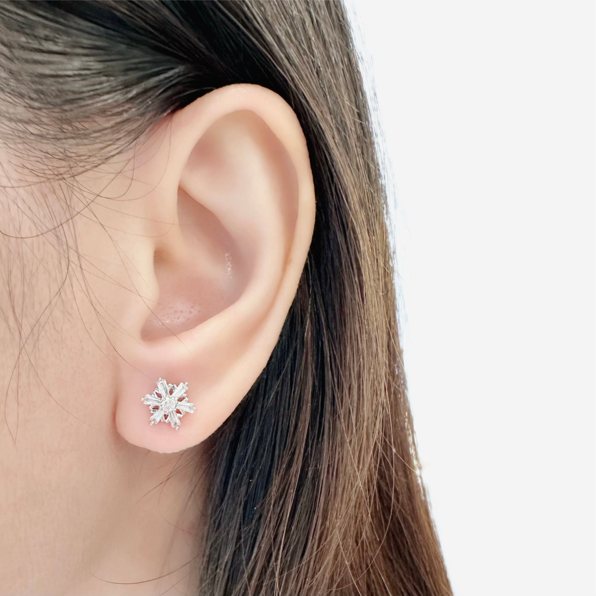 Christmas daily wear earrings 925 sterling silver hypoallergenic made in Korea for sensitive skin snowflake , 雪花

圣诞日常耳环 925纯银 低敏 韩国制造 适合敏感肌,  适合日常佩戴,韩国发饰
韩国饰品
韩国耳环, 梅花

Anting-anting harian Krismas perak 925 hypoalergenik buatan Korea
gift for her, 冬季送她礼物, sakura, flower