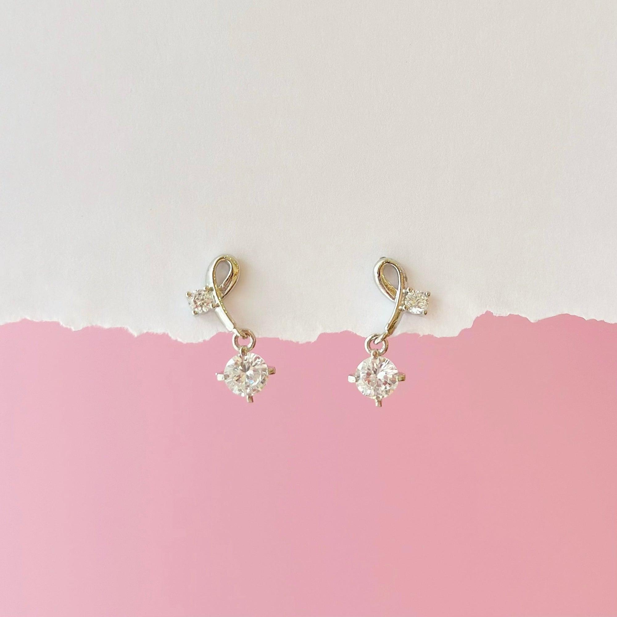 Gift set for her, hadiah untuk wanita, 送给她的礼物, bracelet, ring, necklace, earrings, korean earrings, made in korea, dainty jewellery, lazy girl jewellery, S925 silver, 925 sterling silver, huggie earrings, clip on, daily wear, cubic zirconia, bridesmaid gift, gift for her, Malaysia online shop, fashion jewellery, Korean jewellery accessories, sensitive skin, tahan karat, 适合日常佩戴, anting, rantai tangan, rantai leher, cincin, gift idea, no piercing, earrings malaysia, subang, Pearl, Freshwater pearl, 韩国发饰, 韩国饰品