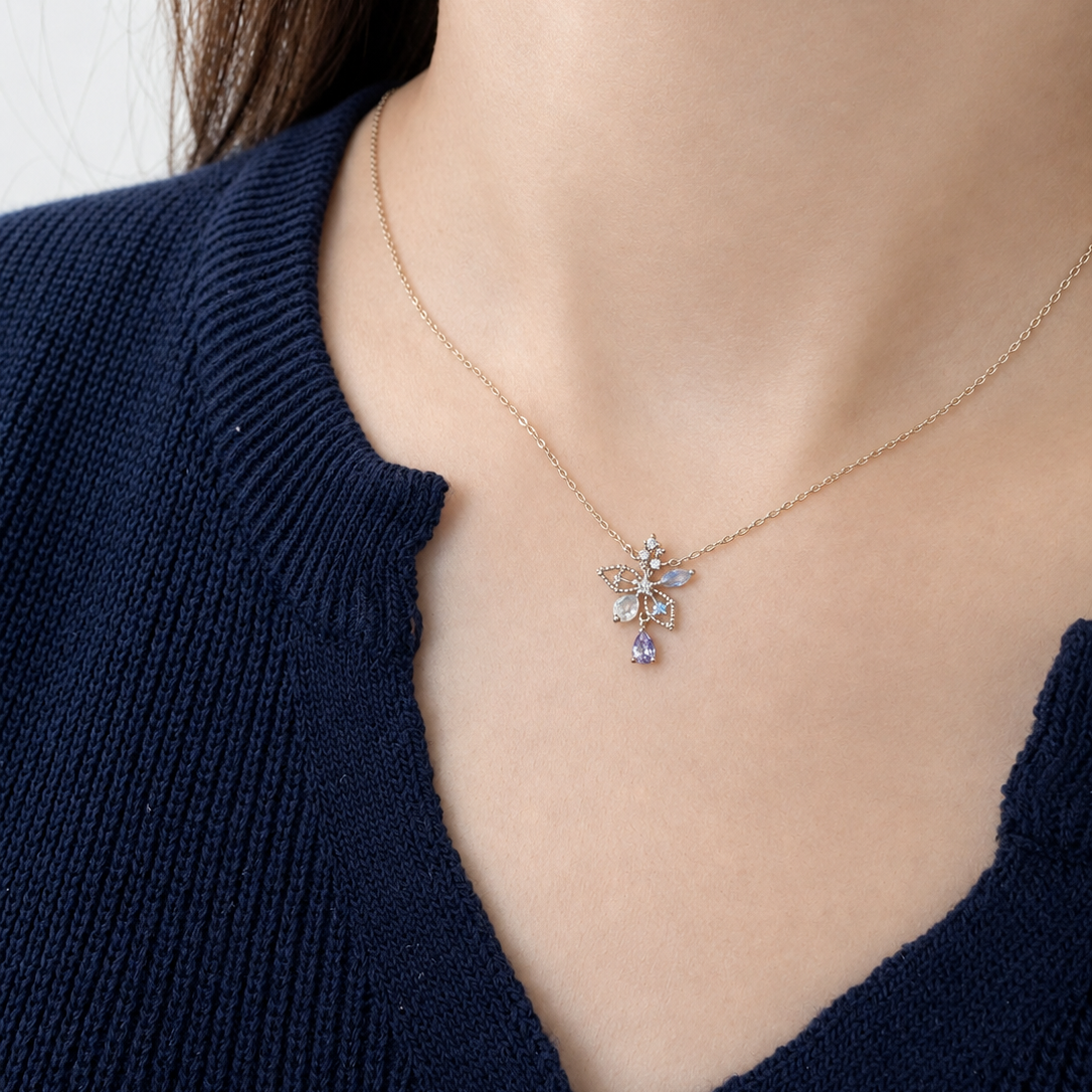 Silver Lillia Necklace