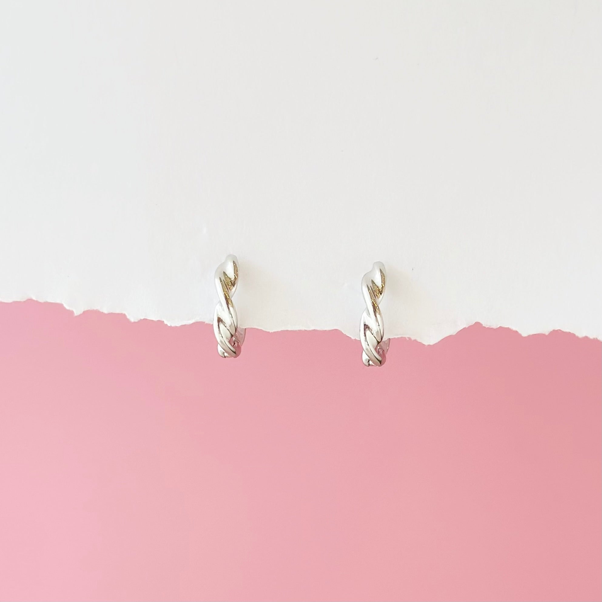 Gift set for her, hadiah untuk wanita, 送给她的礼物, bracelet, ring, necklace, earrings, korean earrings, made in korea, dainty jewellery, lazy girl jewellery, S925 silver, 925 sterling silver, huggie earrings, clip on, daily wear, cubic zirconia, bridesmaid gift, gift for her, Malaysia online shop, fashion jewellery, Korean jewellery accessories, sensitive skin, tahan karat, 适合日常佩戴, anting, rantai tangan, rantai leher, cincin, gift idea, no piercing, earrings malaysia, subang, Pearl, Freshwater pearl, 韩国发饰, 韩国饰品