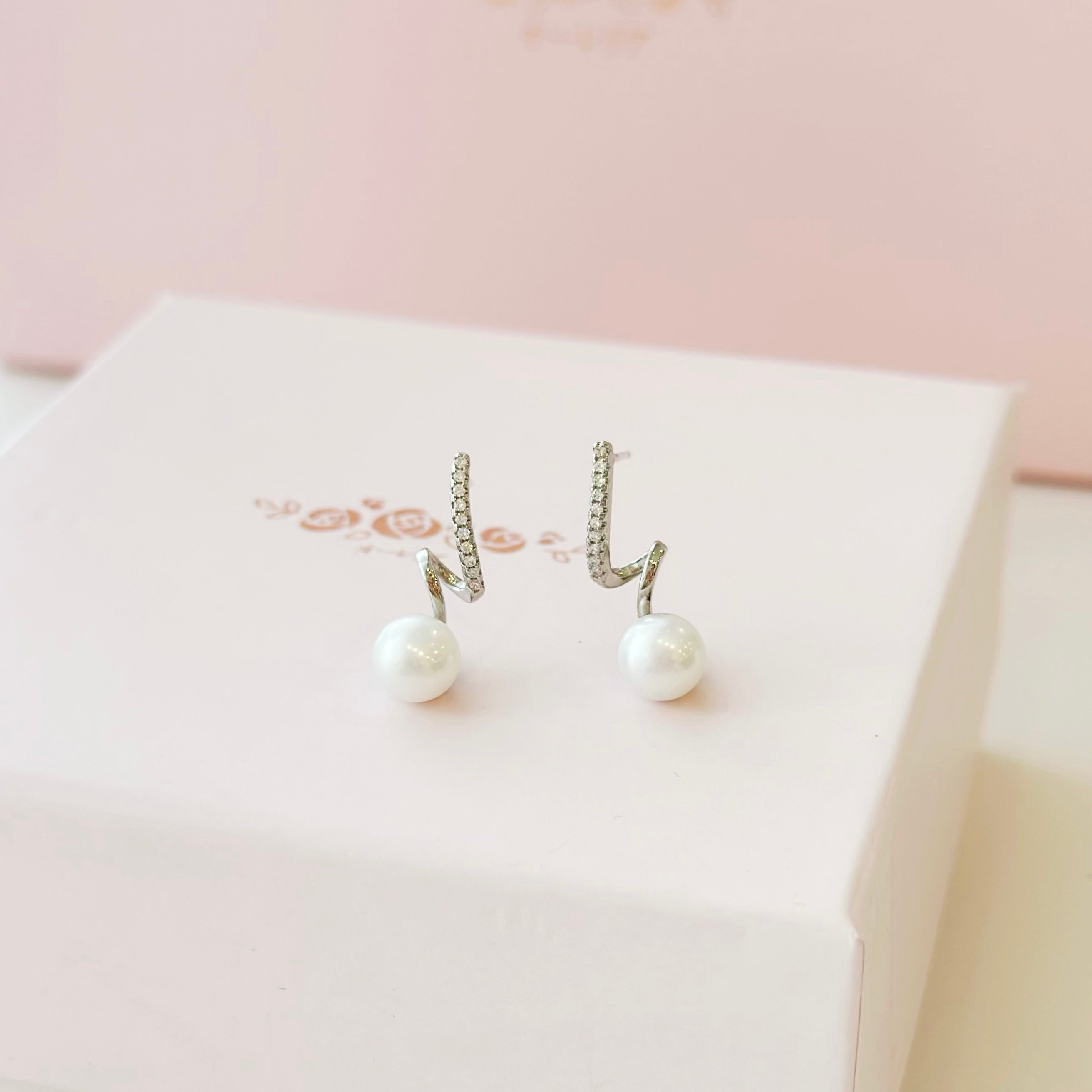 pearl earrings, dainty pearl bracelet, freshwater pearl necklace,  akoya pearl., handmade, sensitive skin, bridal, sterling silver, hypoallergenic, gift idea, seawater pearl, pearl neckace, keshi pearl, baroque pearl, mini pearl, 珍珠 淡水珍珠 ak pearl
海水珍珠 s925 cultural pear present gift for her gift ideas pearl made in Malaysia south sea pearl 米珠 natural pearl mutiara Gift for her Dainty Delicate Minimalist everyday earrings everyday wear lustre near round