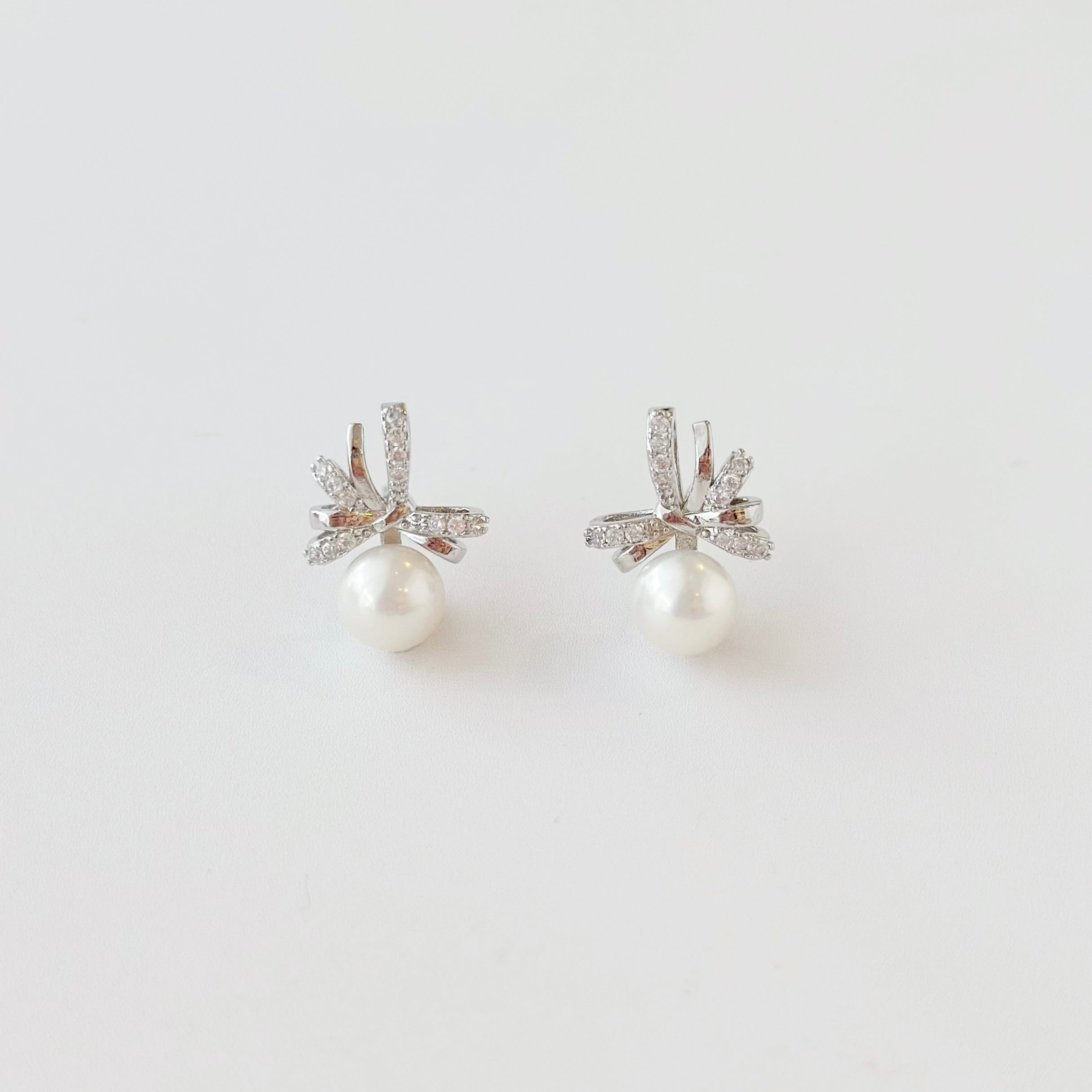 pearl earrings, dainty pearl bracelet, freshwater pearl necklace,  akoya pearl., handmade, sensitive skin, bridal, sterling silver, hypoallergenic, gift idea, seawater pearl, pearl neckace, keshi pearl, baroque pearl, mini pearl, 珍珠 淡水珍珠 ak pearl
海水珍珠 s925 cultural pearl present gift for her gift ideas pearl made in Malaysia south sea pearl 米珠 natural pearl mutiara Gift for her Dainty Delicate Minimalist everyday earrings everyday wear lustre near round mutiara  akoya mikimoto