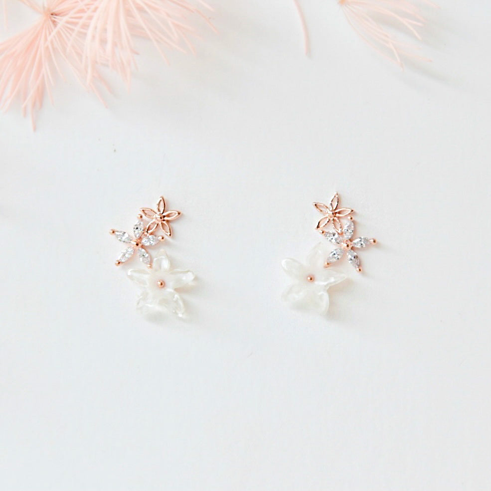 Rose Gold Made in Korea Earrings Korean Anting Cubic Zirconia Jewellery Malaysia Instagram 925 Sterling Silver hypoallergenic Instagram gift shops Jewellery Online Malaysia Shopping No Piercing Perfect Gift special gift Loved One Online jewellery Malaysia Gift for her Rose Gold Korea Made Earrings Korean Jewellery Jewelry Local Brand in Malaysia Cubic Zirconia Dainty Delicate Minimalist Jewellery Jewelry Bride Clip On Earrings Silver Gift Set present gift for her gift ideas