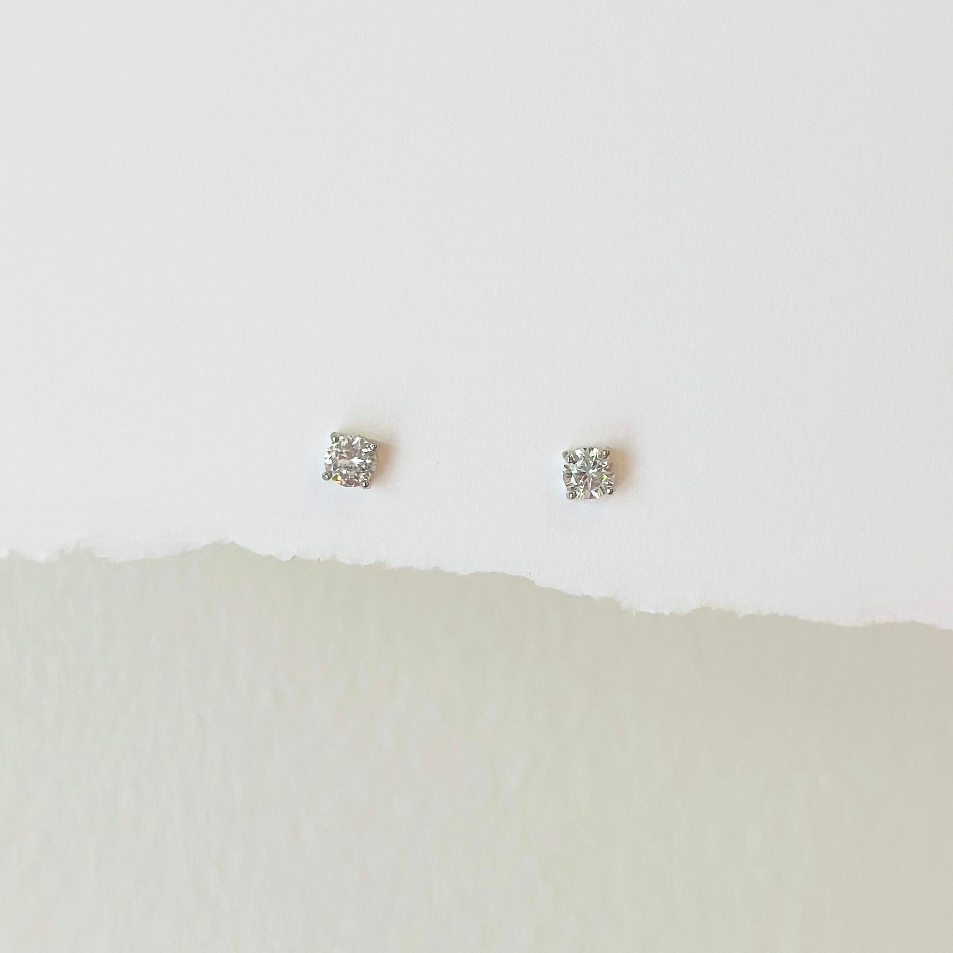 daily wear solitaire diamond earrings anting can wear to shower sleep sport cubic zirconia 0.5 carat 0.3 carat