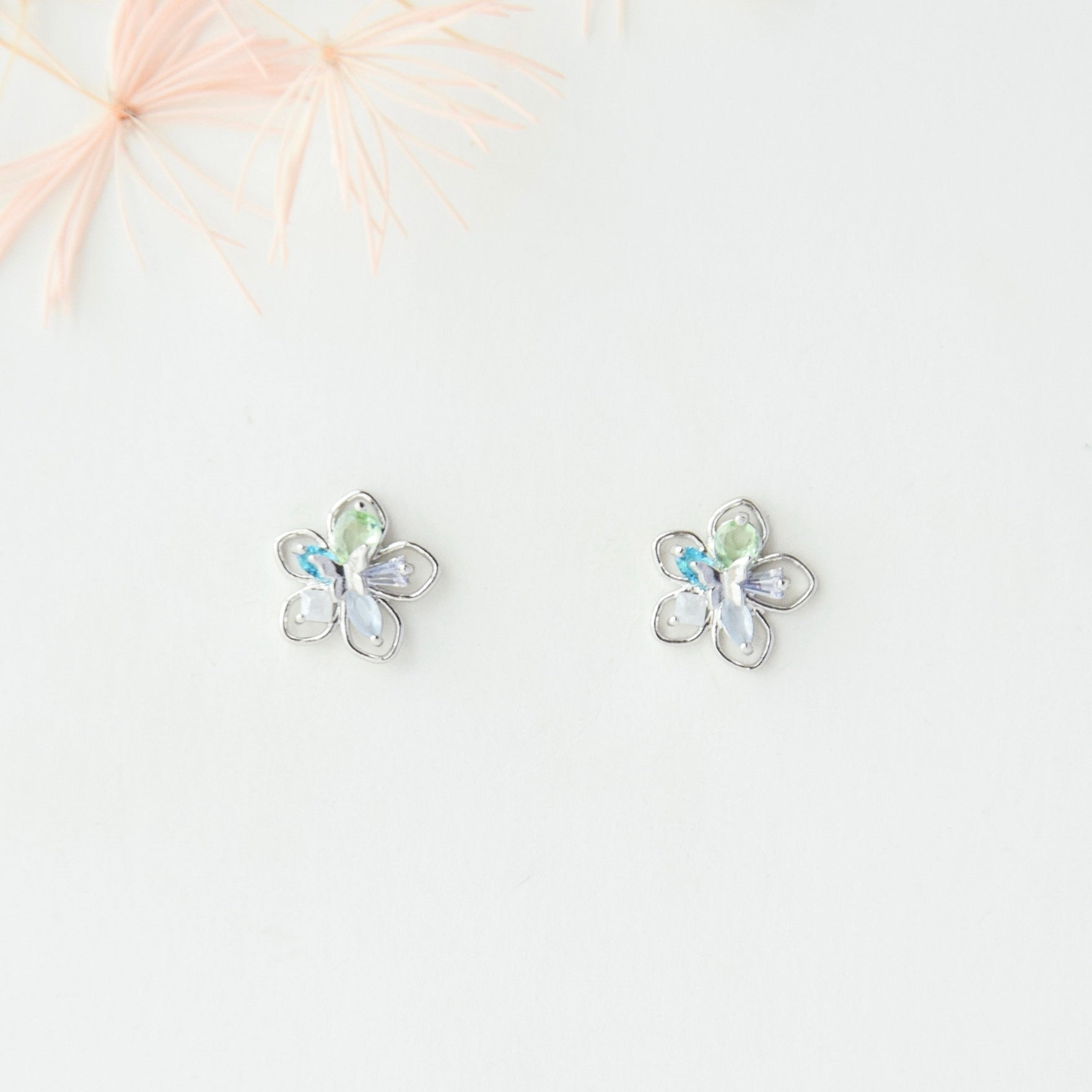 korean earrings bracelet jewellery Malaysia necklace korean jewellery rings earrings malaysia korean style earrings malaysia jewellery jewelry jewellery accessories hypoallergenic earrings ear cuff huggies silver necklace made in korea jewelry fashion jewellery malaysia earrings online shop malaysia Gift idea Gift for her Made in Korea Cubic Zirconia 925 Sterling Silver No Piercing Jewelry Dainty Minimalist Bestie anting subang clip on 925 silver gf gift local Dainty Daily wear Gift Set aurelia atelier