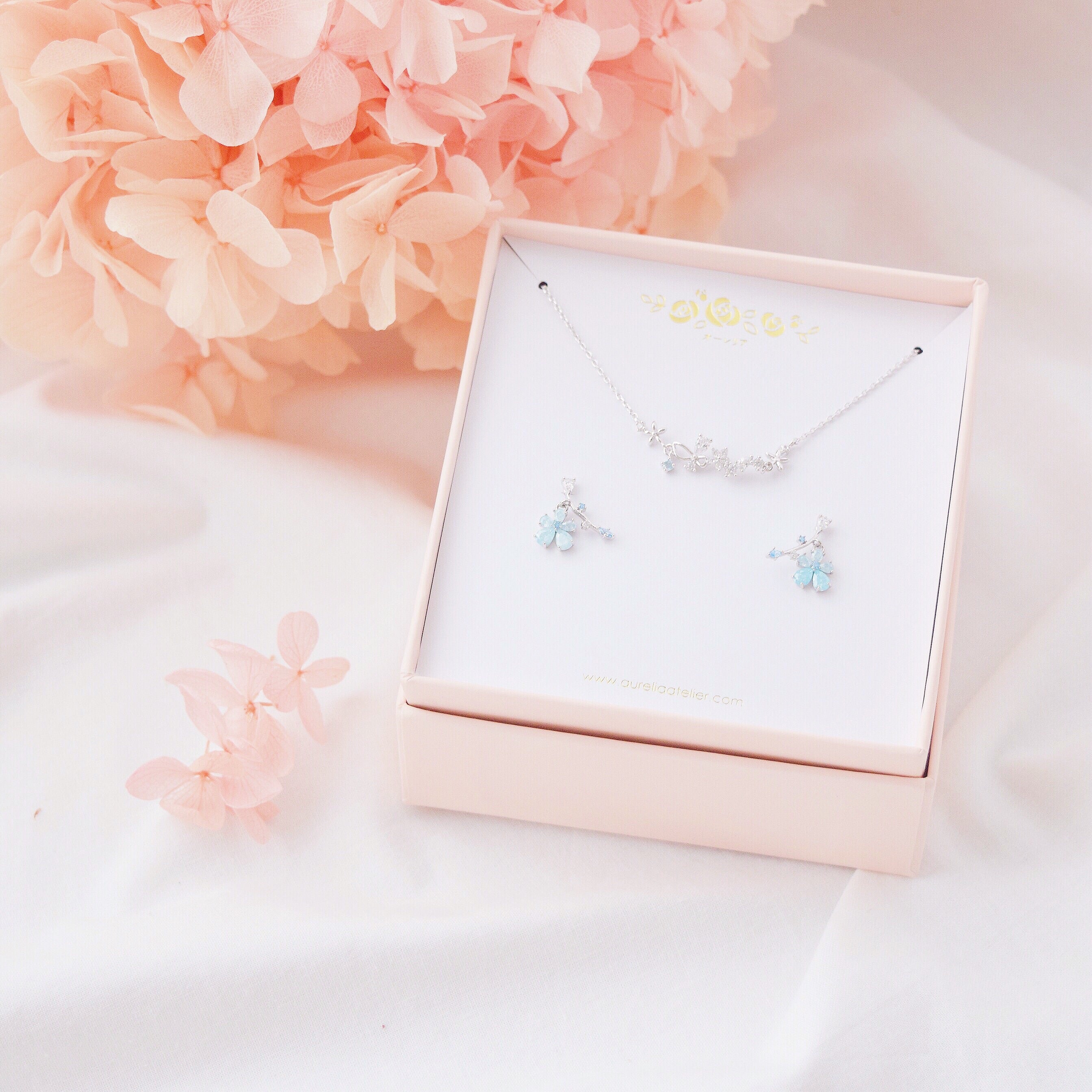 korean earrings bracelet jewellery Malaysia necklace korean jewellery rings earrings malaysia korean style earrings malaysia jewellery jewelry jewellery accessories hypoallergenic earrings ear cuff huggies silver necklace made in korea jewelry fashion jewellery malaysia earrings online shop malaysia Gift idea Gift for her Made in Korea Cubic Zirconia 925 Sterling Silver No Piercing Jewelry Dainty Minimalist Bestie anting subang clip on 925 silver gf gift local Dainty Daily wear Gift Set aurelia atelier