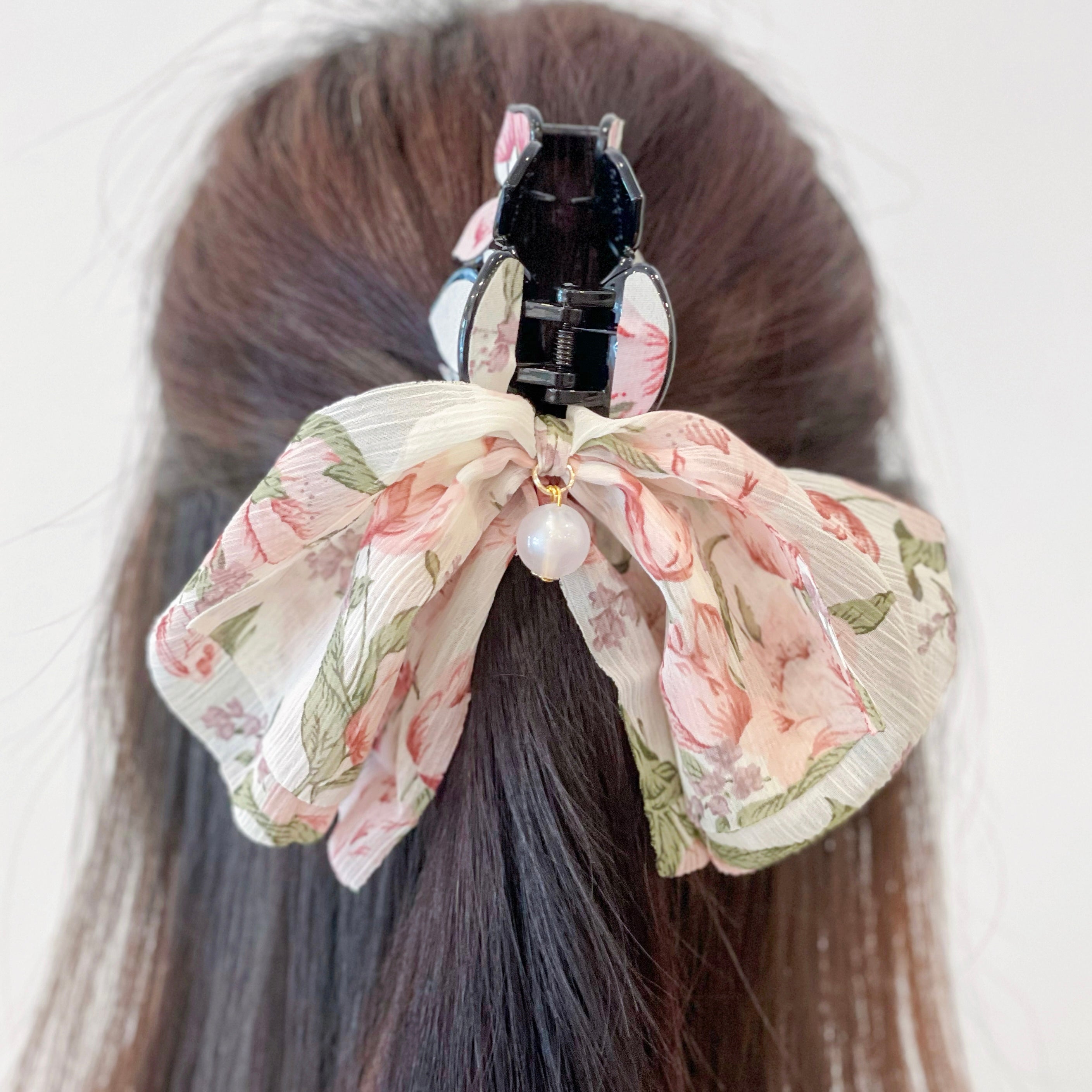 Ribbon hair clip Ribbon hair claw Bow Claw clip Hair accessory Korean hair accessory Jewelry Dainty Minimalist malaysia jewellery Made in Korea online gift shop Aurelia Atelier made in korea jewelry fashion jewellery malaysia earrings online shop malaysia korean style hair accessory malaysia jewellery jewelry Ribbon hair tie Hairband Hair ribbon scarf Headband Scrunchies Chiffon hair bow Chiffon hair claw clip Hypoallergenic 韩国ins蝴蝶吊坠发夹 INS 风 首饰 发饰 发夹专卖店 韩国发饰 韩国饰品 韩国耳环 rambut jepit Jepit rambut korea
